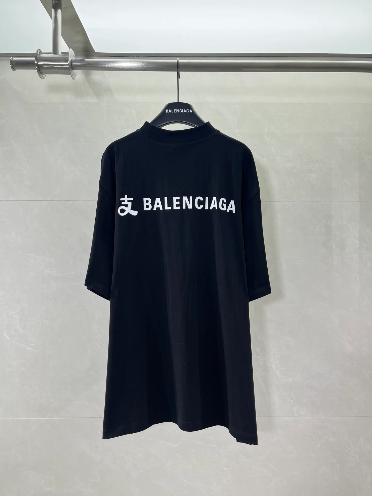 P105💰 -BALENCIAGA-2024New Arrival Classic Logo t 300 . logo os Same Style ：Black Size：XS-L 8999
